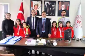 Doğu Anadolu Bölgesi'nde Okul Sporları Şampiyonları Ödüllendirildi