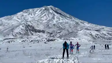 Ağrı Dağı'nda Kayak Keyfi: Sporcular Unutulmaz Anlar Yaşadı
