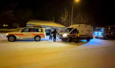 Ağrı'da Kar Kapanında Paletli Ambulanslar Kurtardı