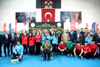 Doğu Anadolu'da Genç Sporculara Malzeme Desteği