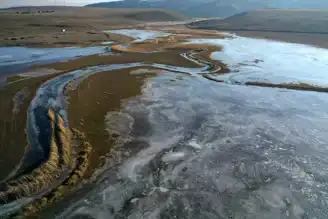 Doğubayazıt'taki Sulak Alanlar Dondu!