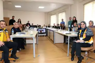 112 Acil Çağrı Merkezi Sağlıkçıları Telefonda Hayatı Kurtaracak