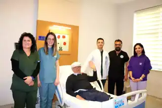 İzmir'de 81 Yaşındaki Adam Kalp Ağrısından Kurtuldu!