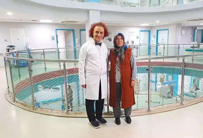 15 Yıllık Ağrıya Son: Nadir Hastalık Ameliyatla Tedavi Edildi