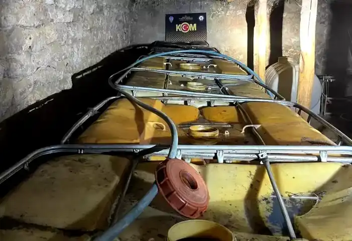 Ağrı'da 8 Ton Kaçak Motorin Operasyonu