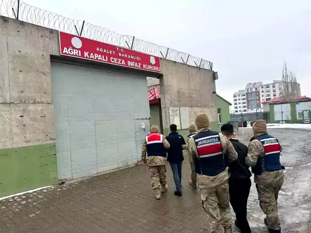 Ağrı'da 2 Hapis Cezası Hükümlüsü Yakalandı