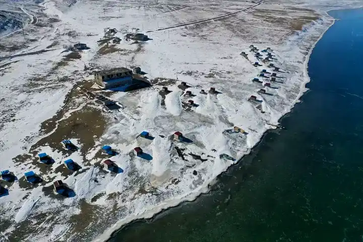 Ağrı'daki Balık Gölü Kışın da Büyülü!