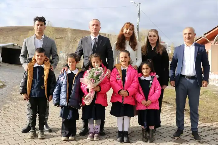 Doğu Anadolu'da Bir Köy Öğretmenin Hikayesi