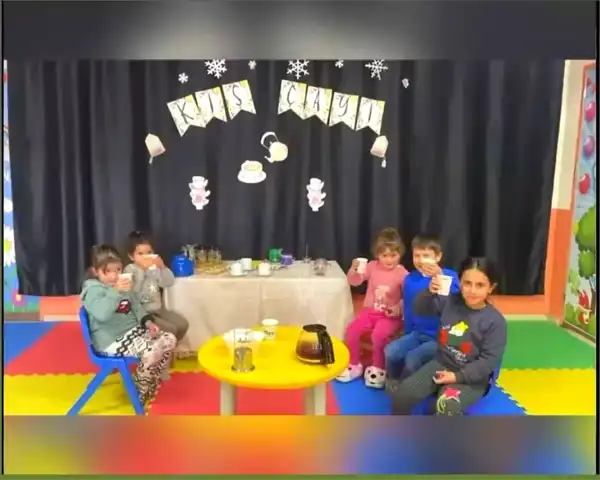 Diyadin'de Minikler Kış Çayını Hazırlıyor